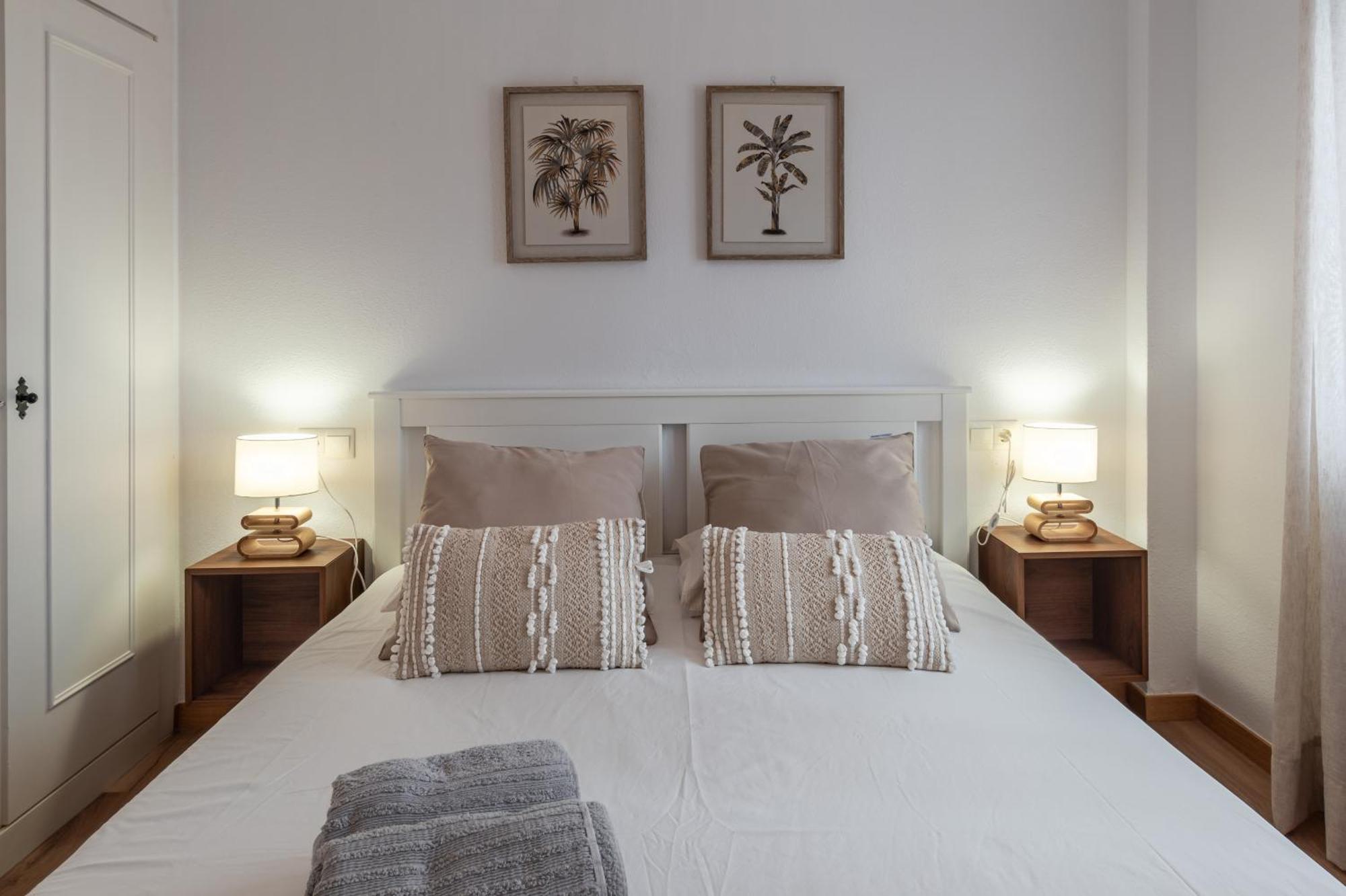 Renovated Apartment On Beachside With Pool Nerja Pokoj fotografie