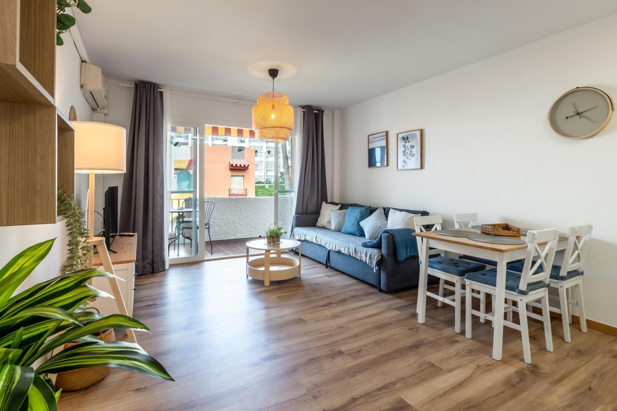 Renovated Apartment On Beachside With Pool Nerja Exteriér fotografie