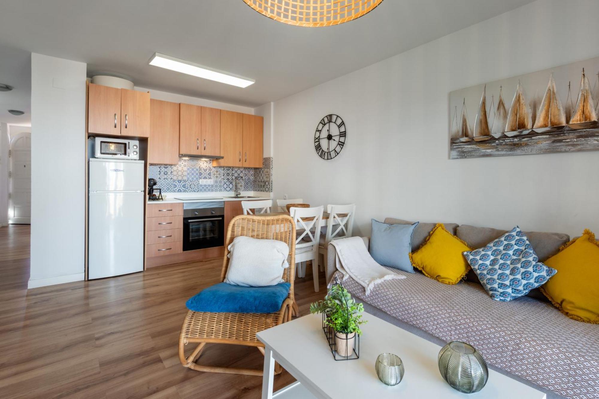 Renovated Apartment On Beachside With Pool Nerja Exteriér fotografie