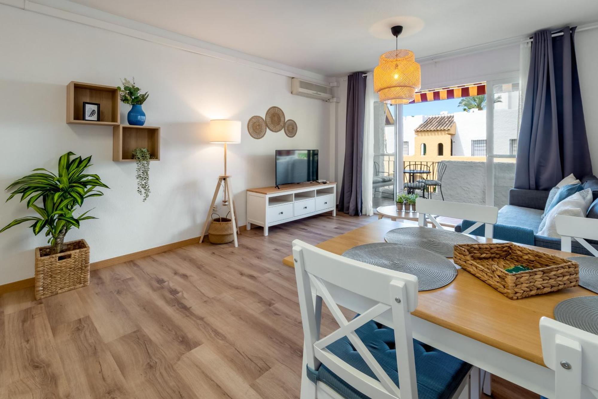 Renovated Apartment On Beachside With Pool Nerja Exteriér fotografie